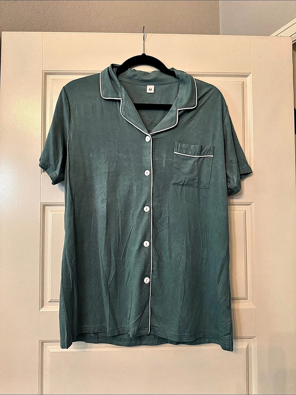 Short Sleeve Pajama Shirt in Green Size Medium Like New
